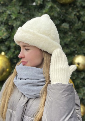 Шапка женская модель 910 шерсть белая