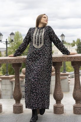 Платье женское "Марья" макси модель 475/1 вискоза розочки на черном