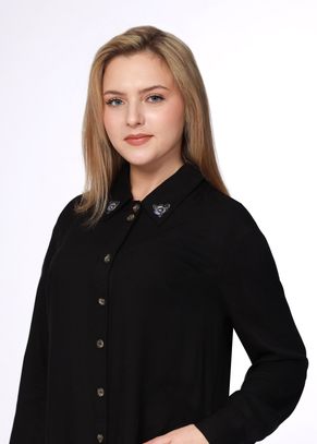 Блузка женская С манжетами модель 151/1 цвет черный